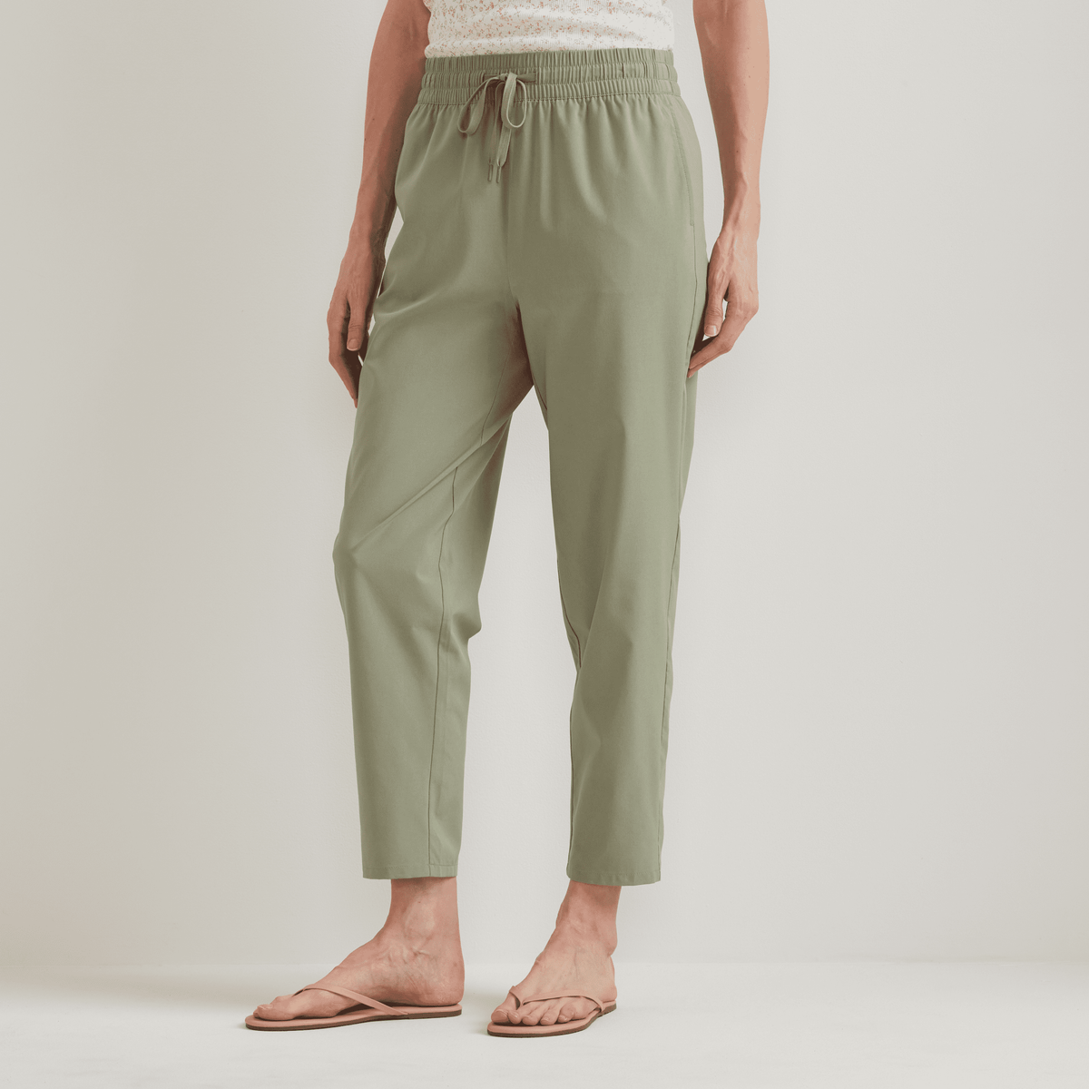 Women's Departure Stretch Tie-Front Ankle Pants
